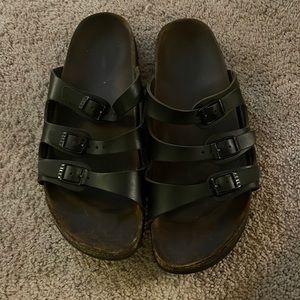 Triple strap black Birkenstocks